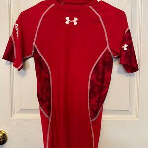 UnderArmour Heat Gear Compression Shirt - Red - S